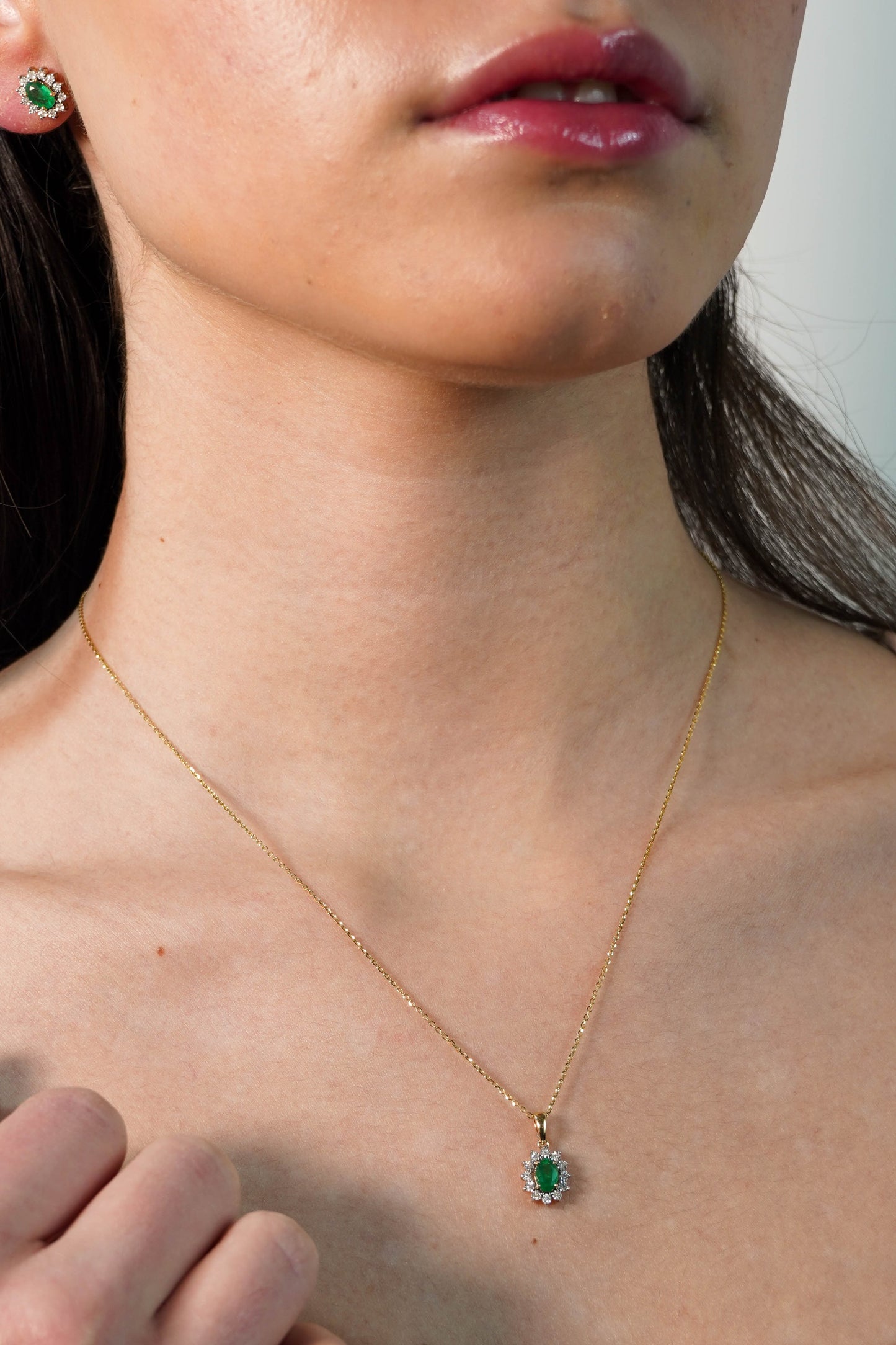 Oval Cut Emerald Pendant