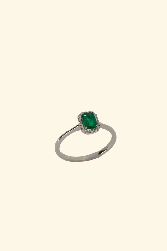 Single Emerald Ring