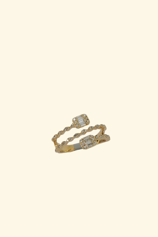Round & Baguette Fashion Ring