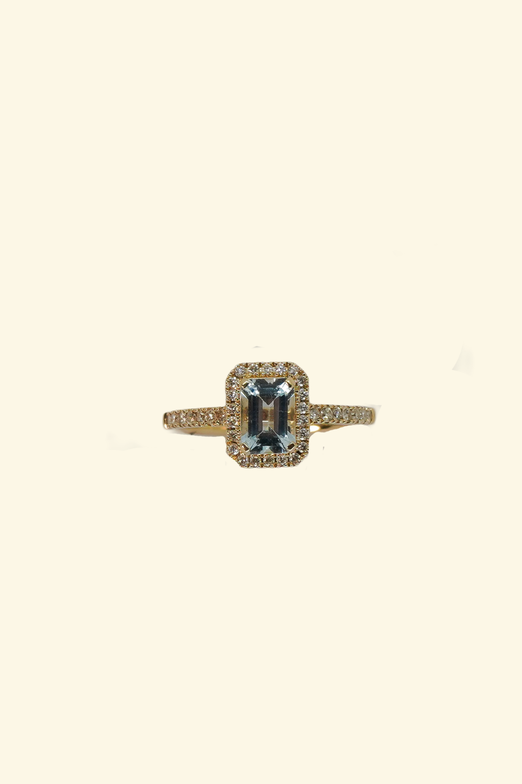 Single Aquamarine Ring