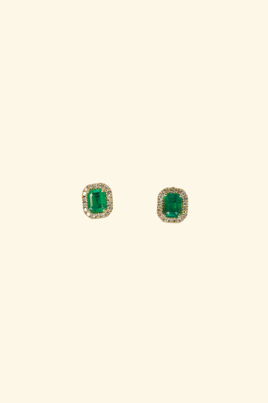 Central Emerlard Stud Earring