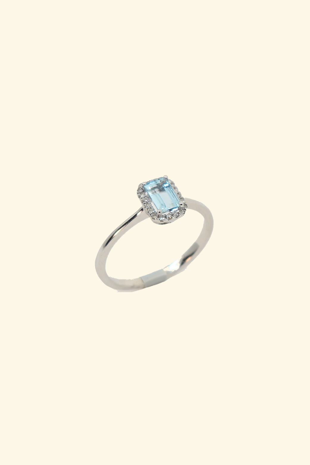 Baguette Cut Aquamarina Ring